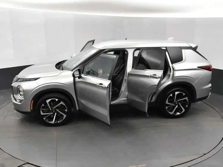 2024 Mitsubishi Outlander - Image 7 of 12