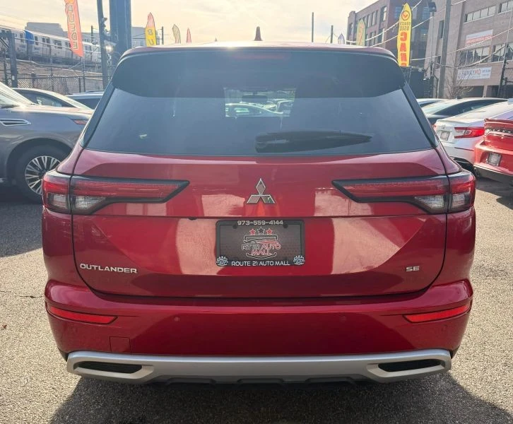 2024 Mitsubishi Outlander - Image 5 of 12