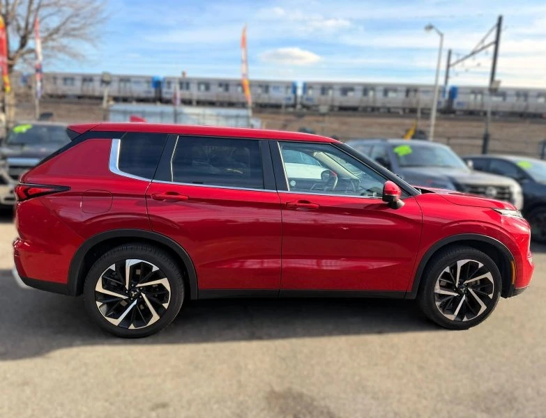 2024 Mitsubishi Outlander - Image 4 of 12