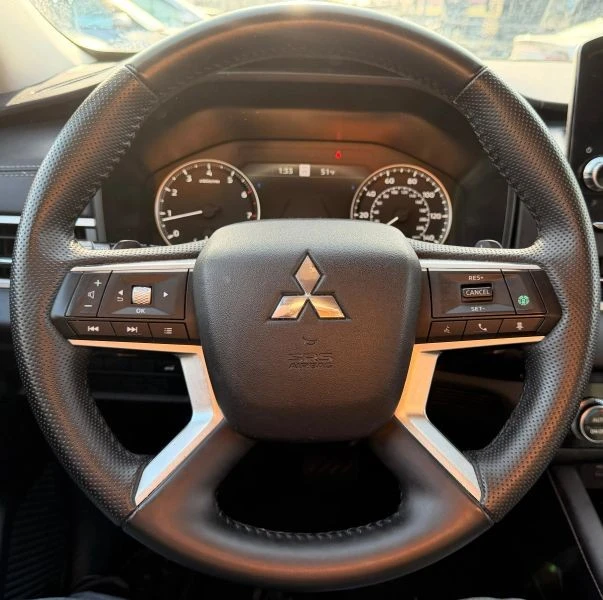 2024 Mitsubishi Outlander - Image 12 of 12