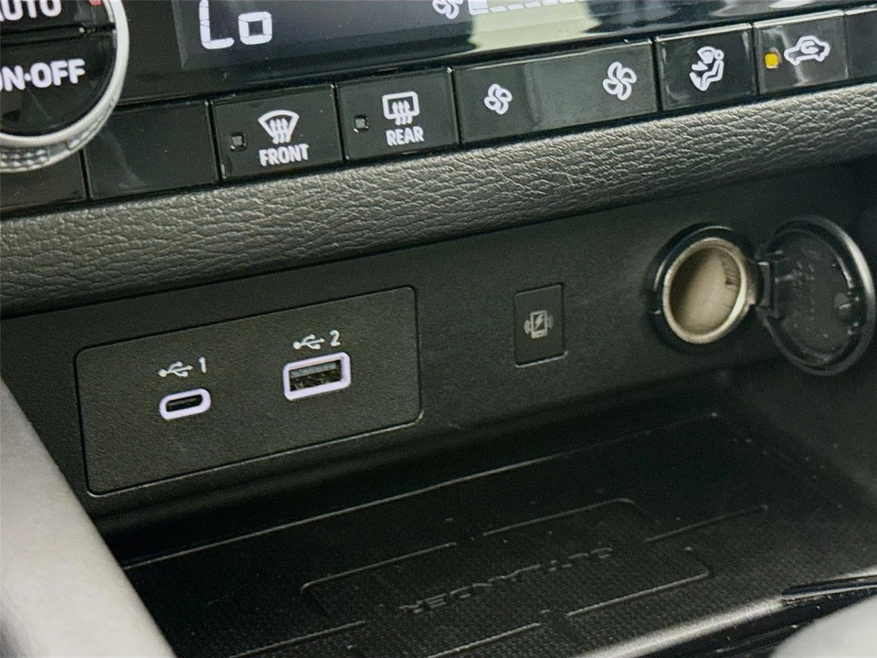 2024 Mitsubishi Outlander - Image 17 of 21