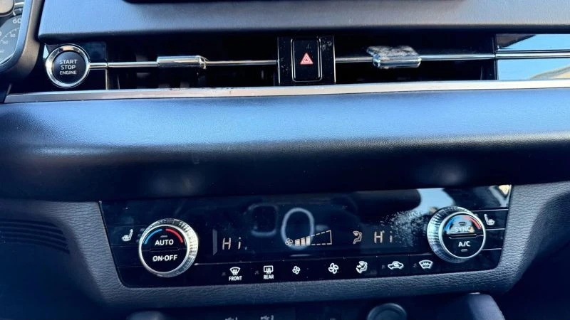 2024 Mitsubishi Outlander - Image 7 of 12