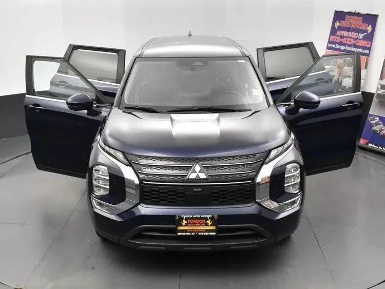 2024 Mitsubishi Outlander - Image 10 of 12