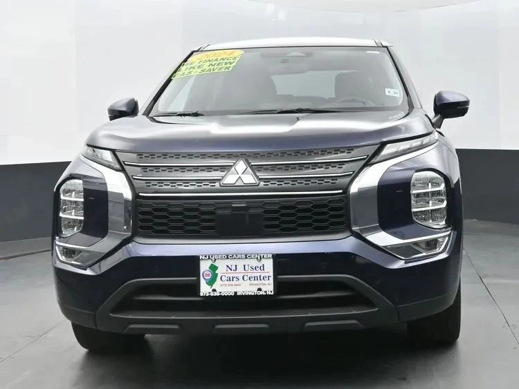 2024 Mitsubishi Outlander - Image 3 of 12