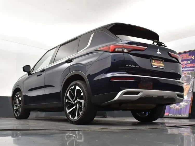 2024 Mitsubishi Outlander - Image 12 of 12