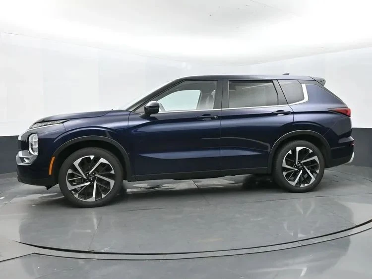 2024 Mitsubishi Outlander - Image 5 of 12