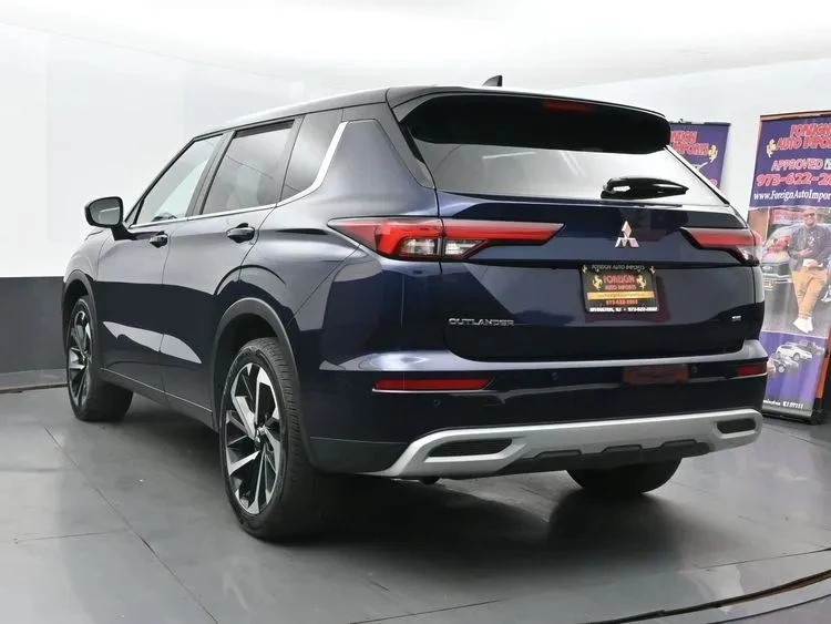 2024 Mitsubishi Outlander - Image 9 of 12