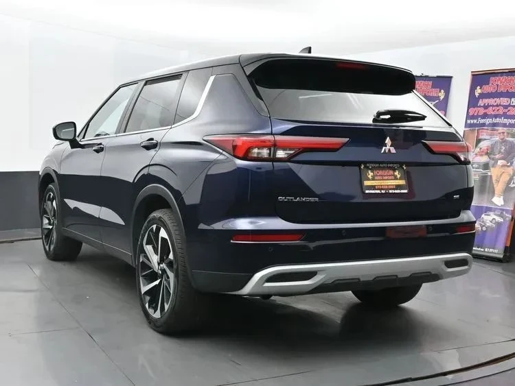 2024 Mitsubishi Outlander - Image 9 of 12