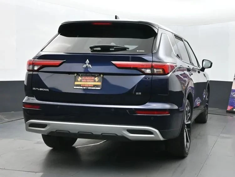 2024 Mitsubishi Outlander - Image 8 of 12