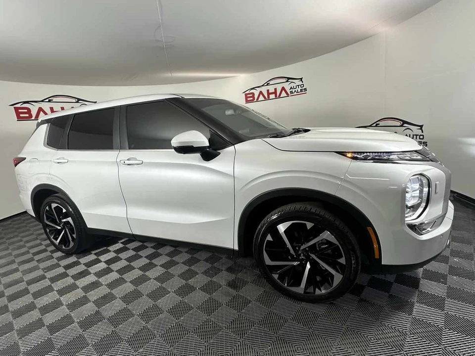 2024 Mitsubishi Outlander - Image 12 of 21