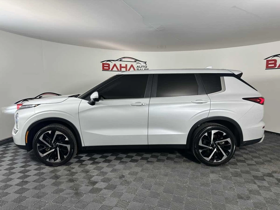 2024 Mitsubishi Outlander - Image 4 of 21