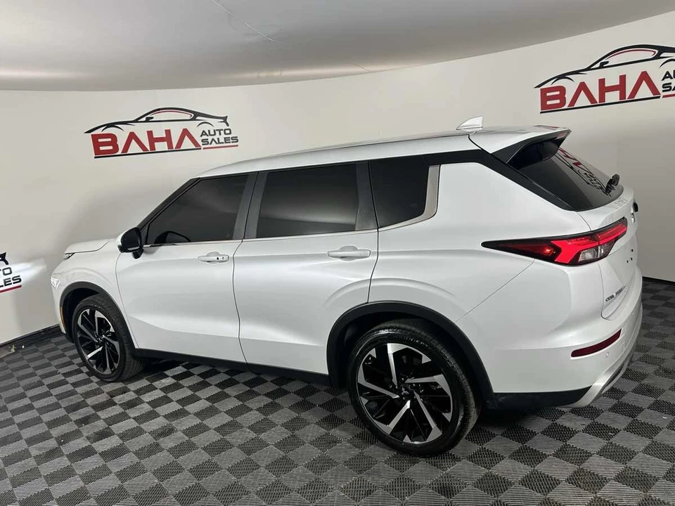 2024 Mitsubishi Outlander - Image 5 of 21
