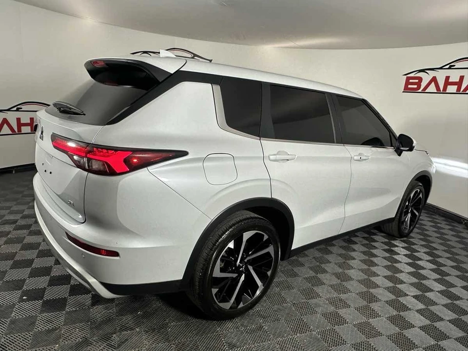2024 Mitsubishi Outlander - Image 8 of 21