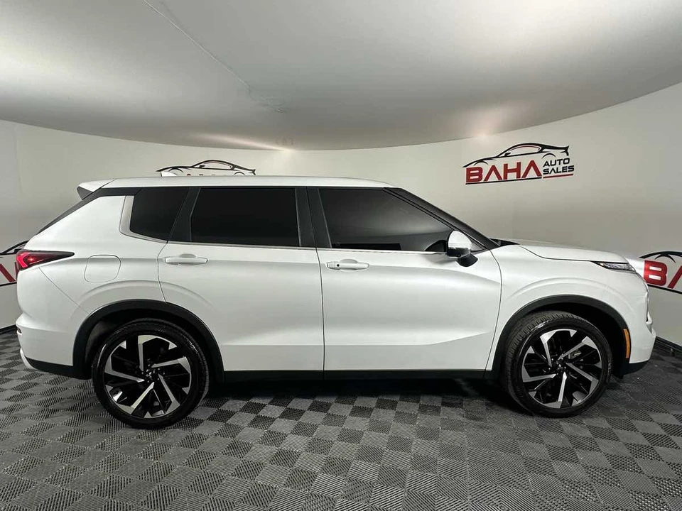 2024 Mitsubishi Outlander - Image 10 of 21