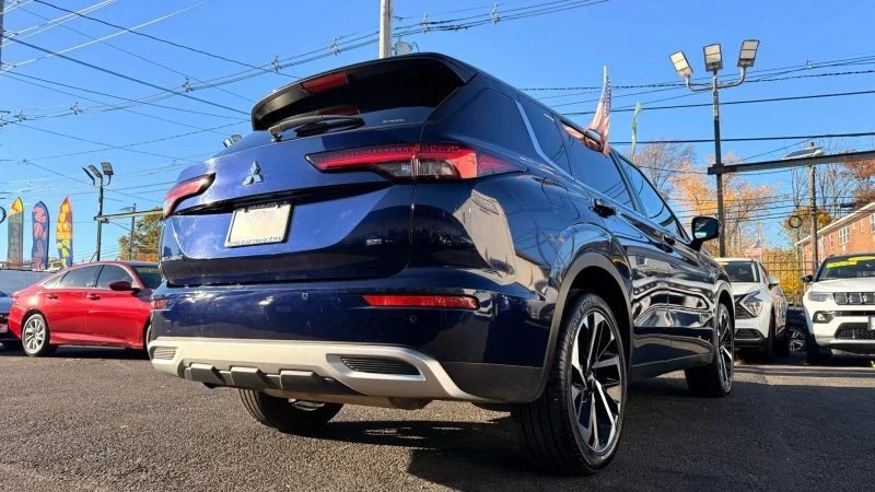 2024 Mitsubishi Outlander - Image 8 of 12
