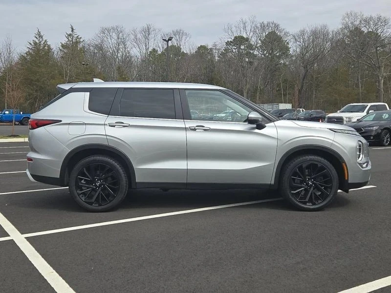 2024 Mitsubishi Outlander - Image 7 of 12