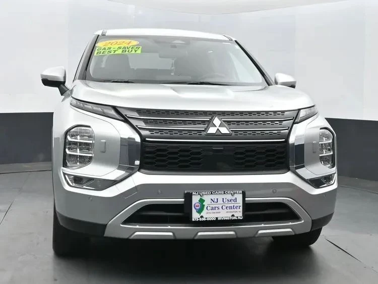 2024 Mitsubishi Outlander - Image 3 of 12