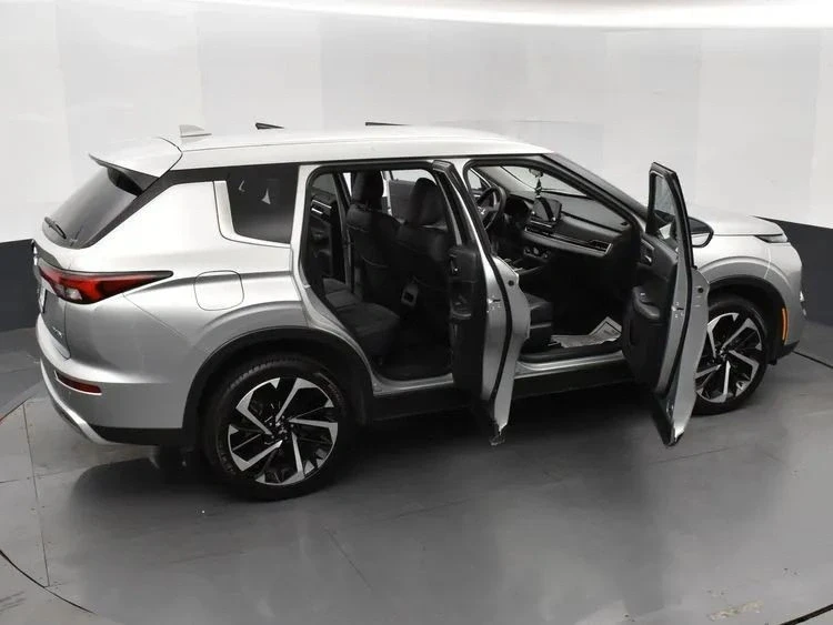 2024 Mitsubishi Outlander - Image 6 of 12