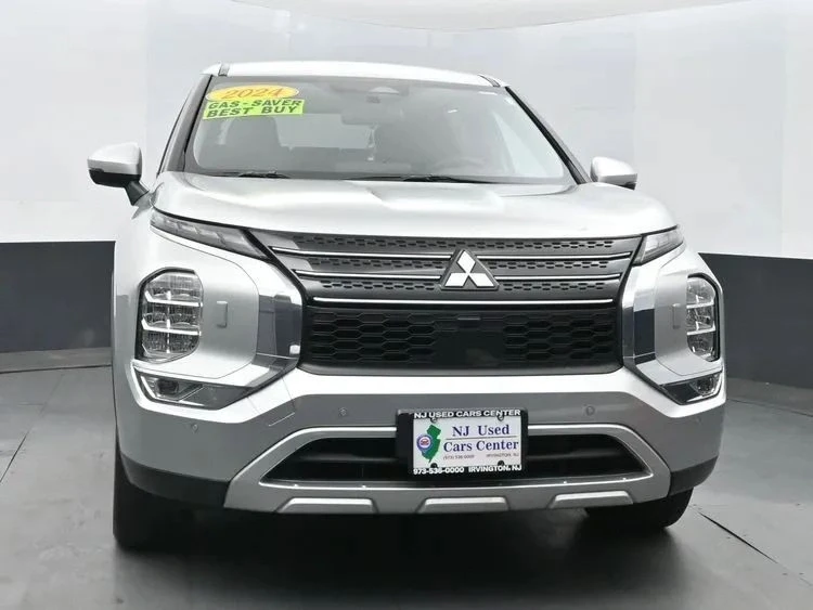 2024 Mitsubishi Outlander - Image 3 of 12