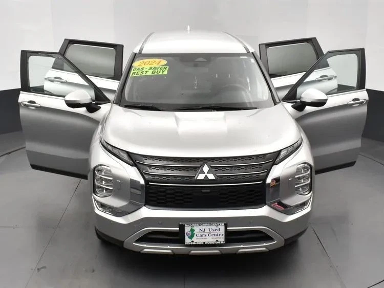 2024 Mitsubishi Outlander - Image 10 of 12
