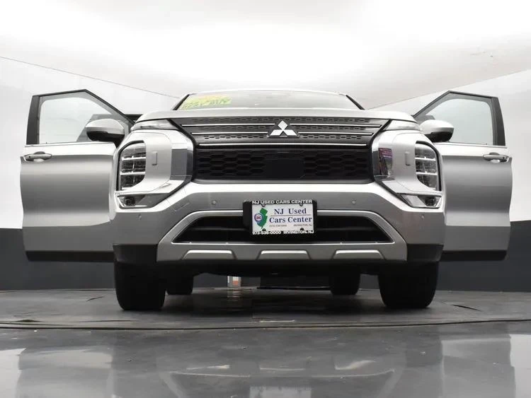 2024 Mitsubishi Outlander - Image 11 of 12