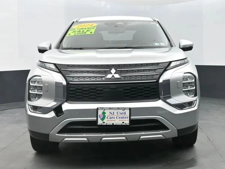 2024 Mitsubishi Outlander - Image 3 of 12