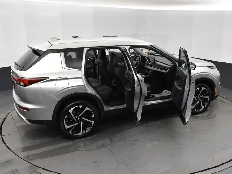 2024 Mitsubishi Outlander - Image 6 of 12