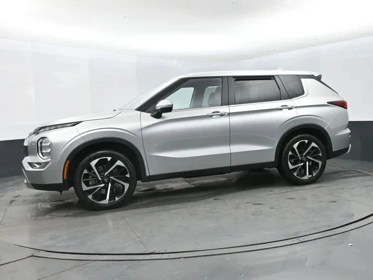 2024 Mitsubishi Outlander - Image 5 of 12