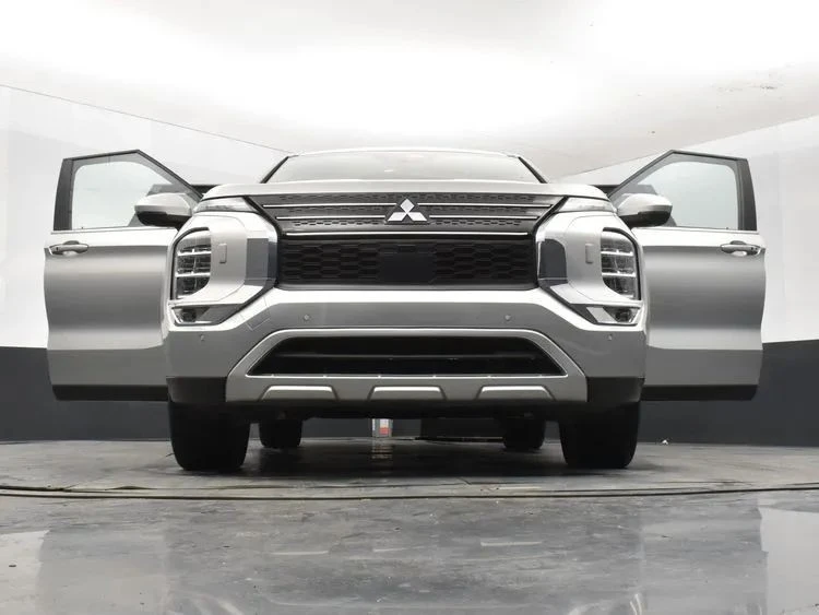 2024 Mitsubishi Outlander - Image 11 of 12