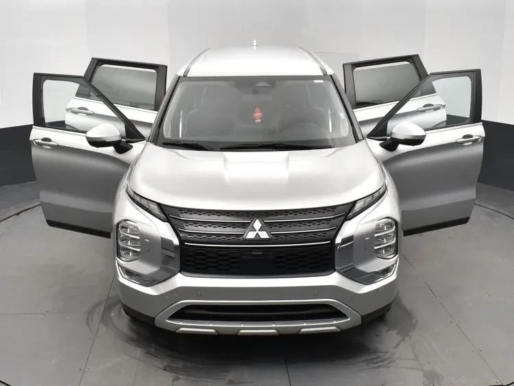 2024 Mitsubishi Outlander - Image 10 of 12