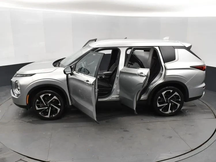 2024 Mitsubishi Outlander - Image 7 of 12