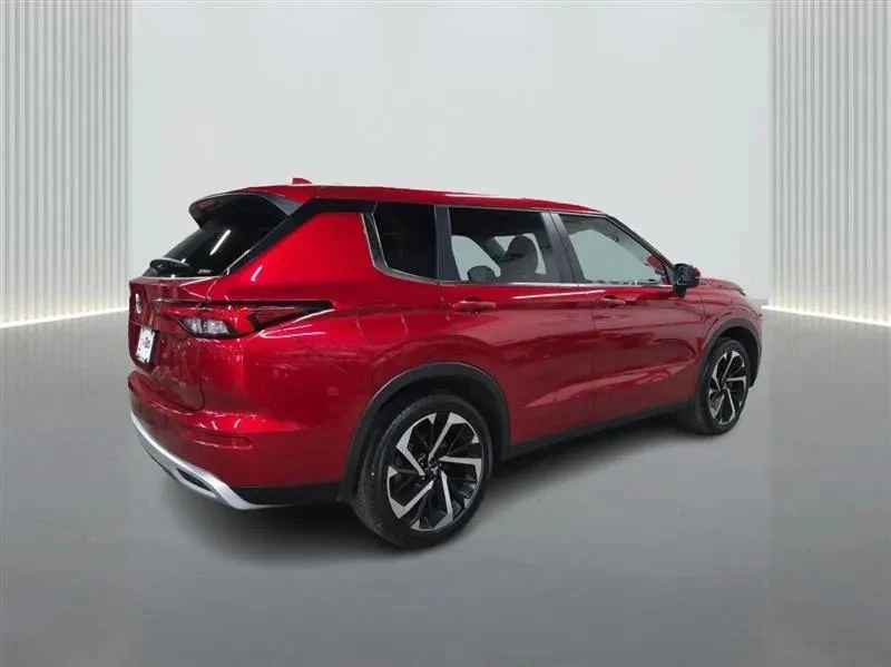 2024 Mitsubishi Outlander - Image 5 of 12