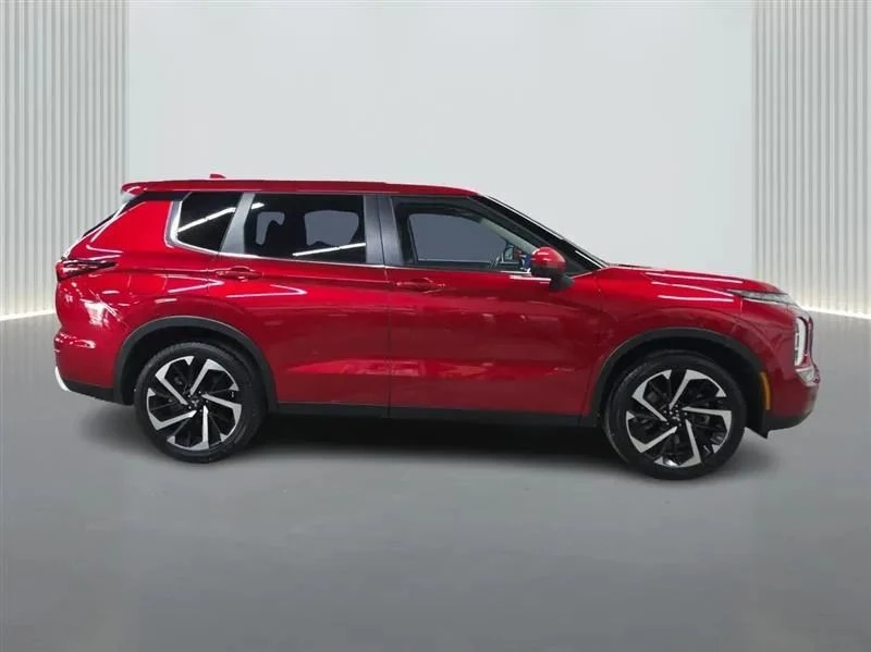 2024 Mitsubishi Outlander - Image 6 of 12