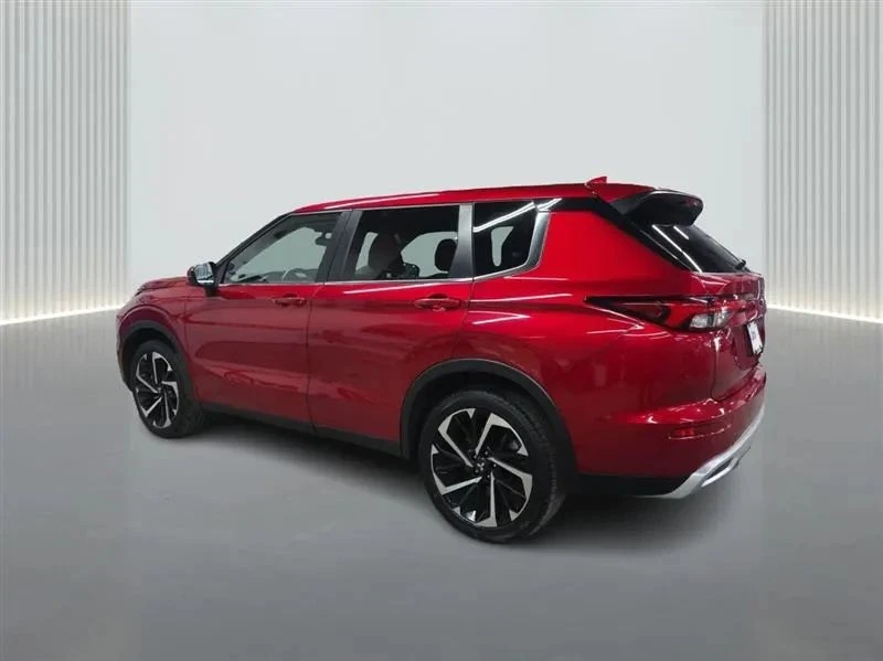 2024 Mitsubishi Outlander - Image 3 of 12