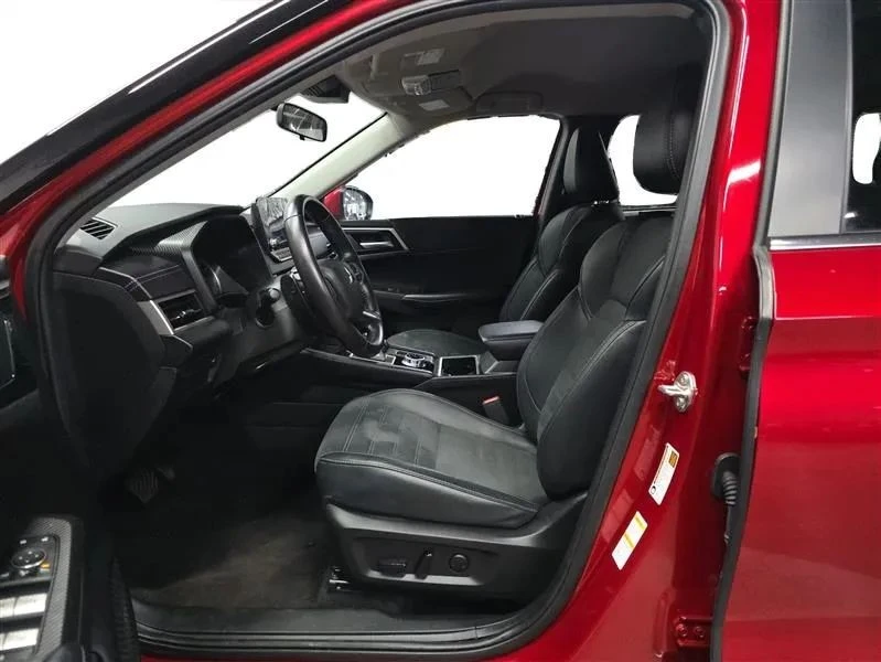 2024 Mitsubishi Outlander - Image 9 of 12