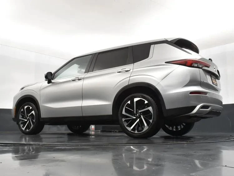 2024 Mitsubishi Outlander - Image 12 of 12