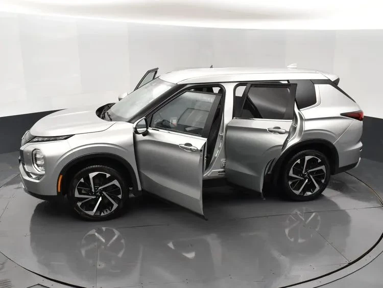2024 Mitsubishi Outlander - Image 7 of 12