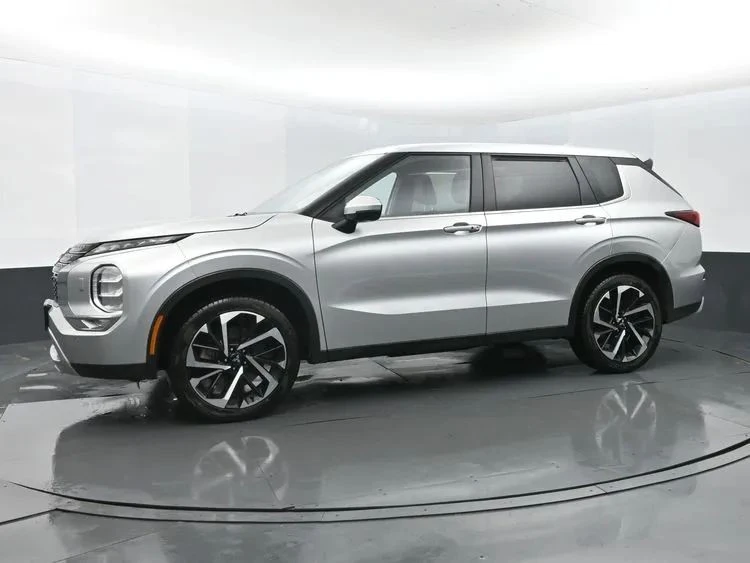 2024 Mitsubishi Outlander - Image 5 of 12
