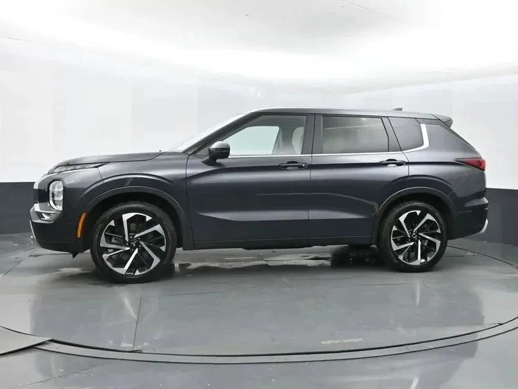 2024 Mitsubishi Outlander - Image 5 of 12