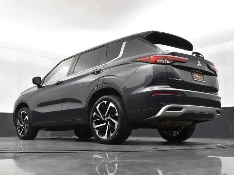 2024 Mitsubishi Outlander - Image 12 of 12