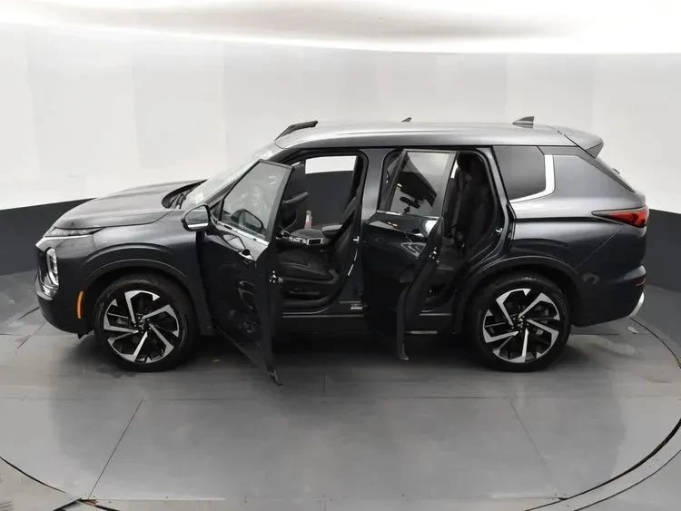2024 Mitsubishi Outlander - Image 7 of 12