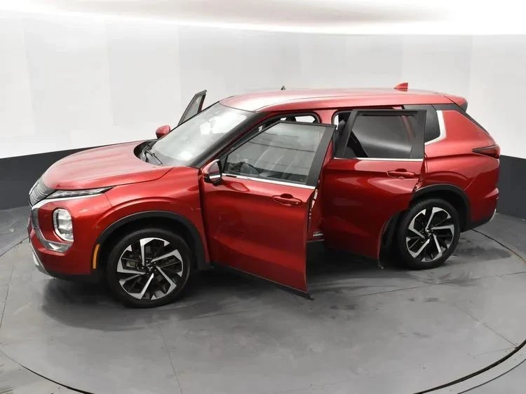 2024 Mitsubishi Outlander - Image 7 of 12