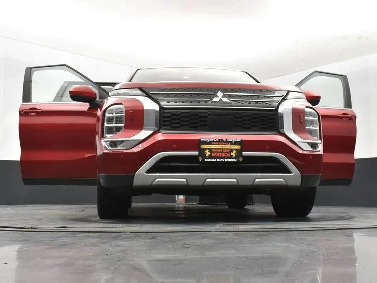 2024 Mitsubishi Outlander - Image 11 of 12