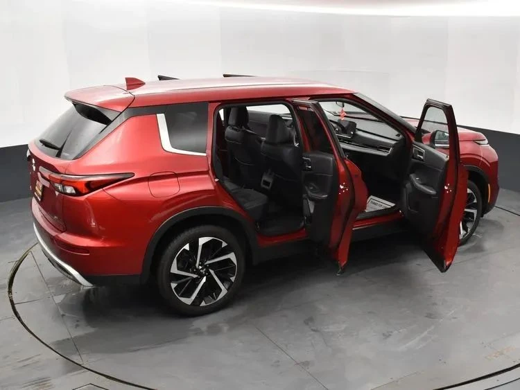 2024 Mitsubishi Outlander - Image 6 of 12