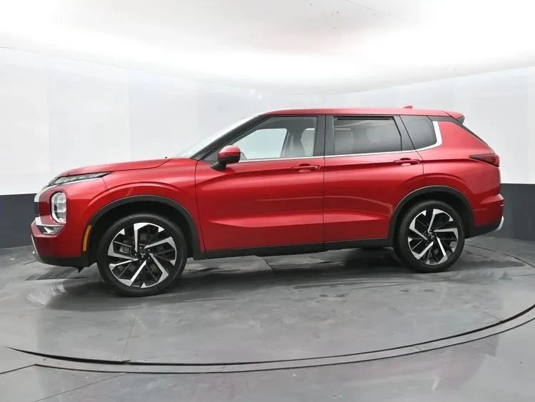 2024 Mitsubishi Outlander - Image 5 of 12