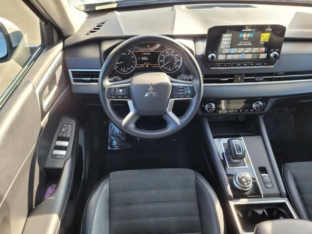 2024 Mitsubishi Outlander - Image 11 of 12