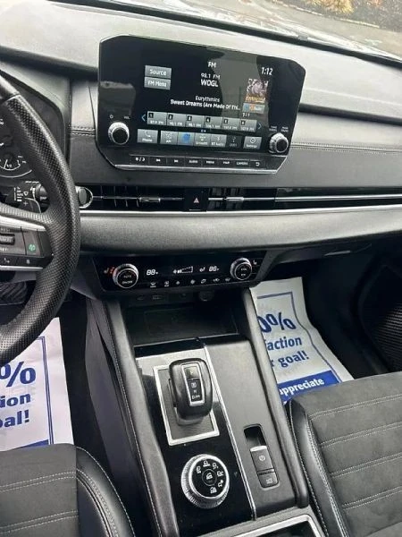 2024 Mitsubishi Outlander - Image 8 of 12