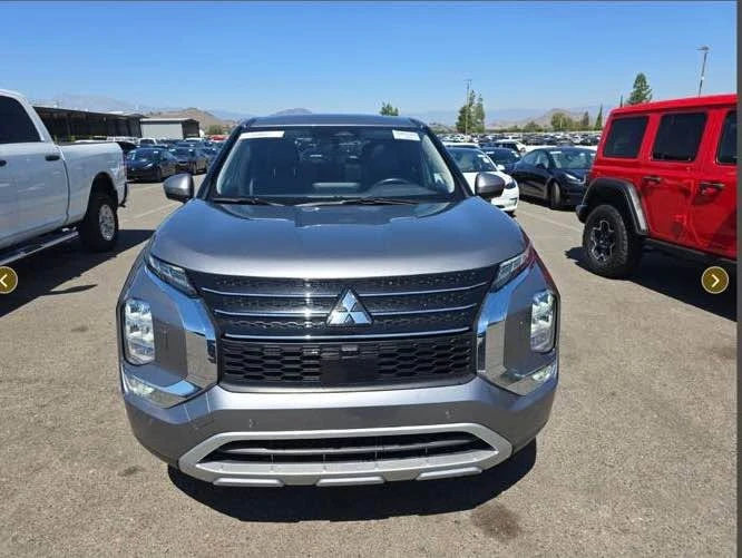 2024 Mitsubishi Outlander - Image 5 of 9