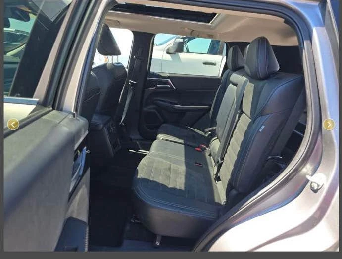 2024 Mitsubishi Outlander - Image 9 of 9