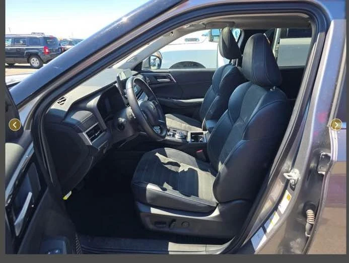 2024 Mitsubishi Outlander - Image 8 of 9